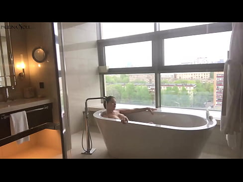 ❤️ عزیزم فوق العاده با شور و شوق بیدمشک خود را در حمام تکان می دهد پورنو زیبا در ما fa.dewporn.ru