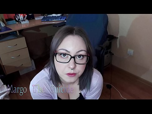 ❤️ دختر سکسی با عینک، دیلدو را عمیقاً در دوربین می مکد پورنو زیبا در ما fa.dewporn.ru